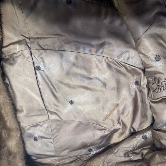 Vintage Mink Wrap or Stole in Excellent condition. - Picture 4 of 14